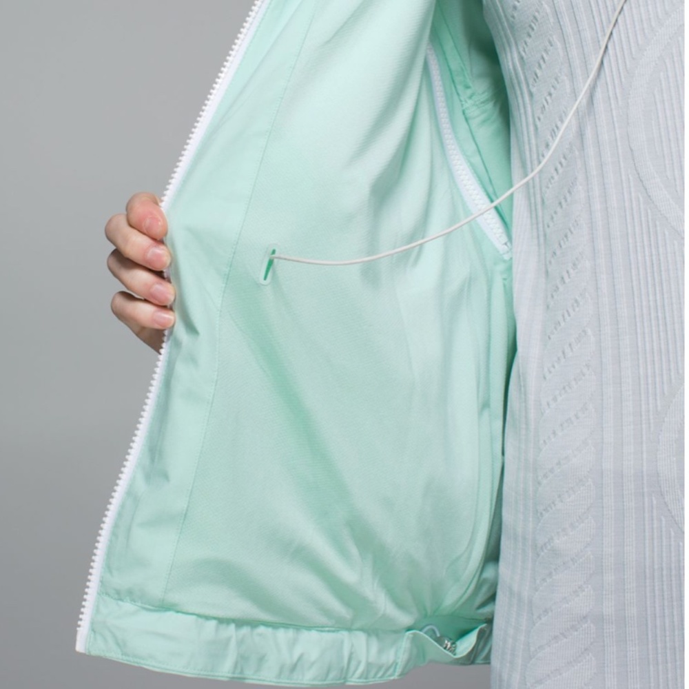 Lululemon Rise & Shine Jacket - Picture 6 of 16